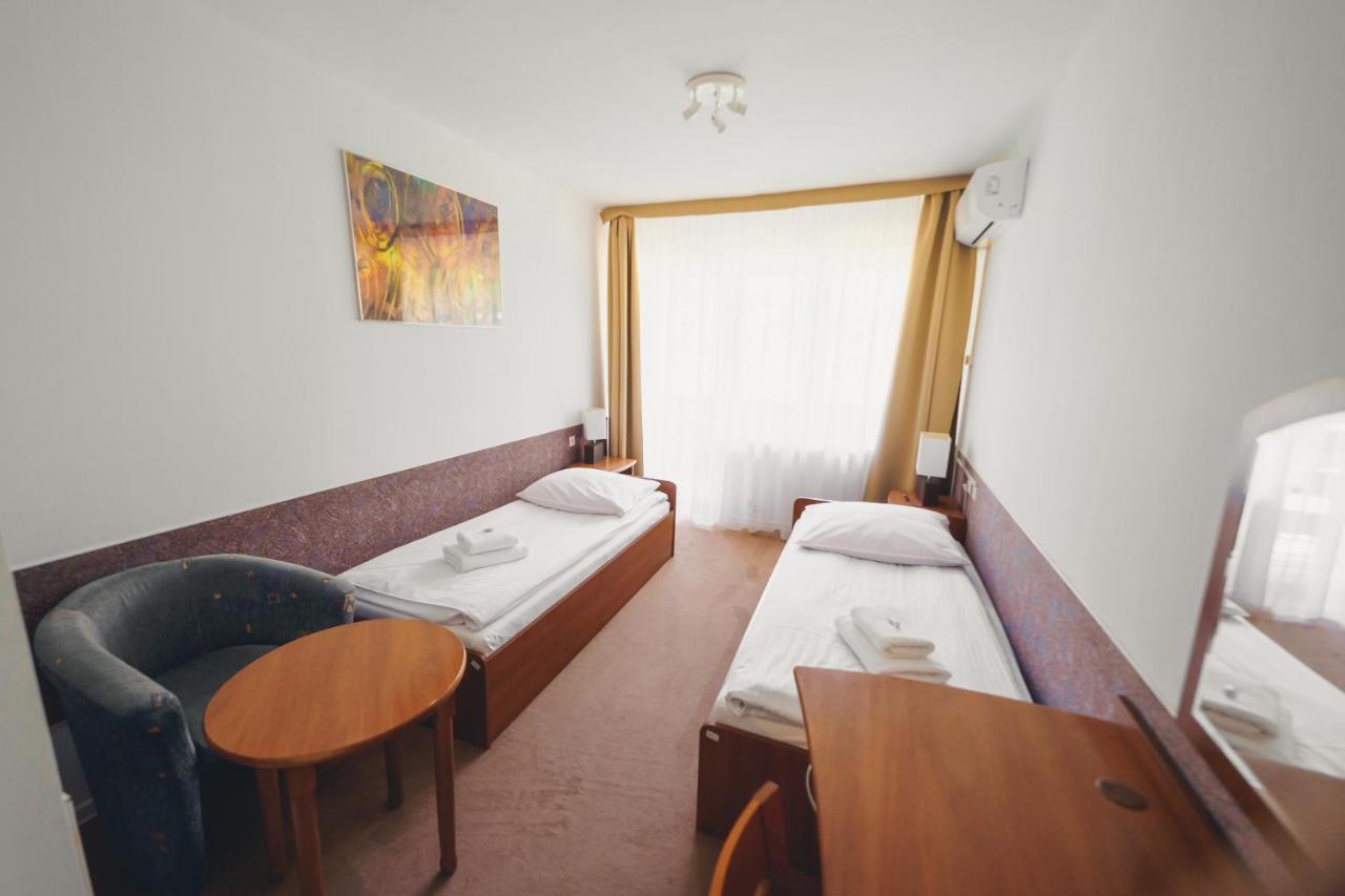 Elita Hotel & Restauracja Iwonicz-Zdrój Kültér fotó