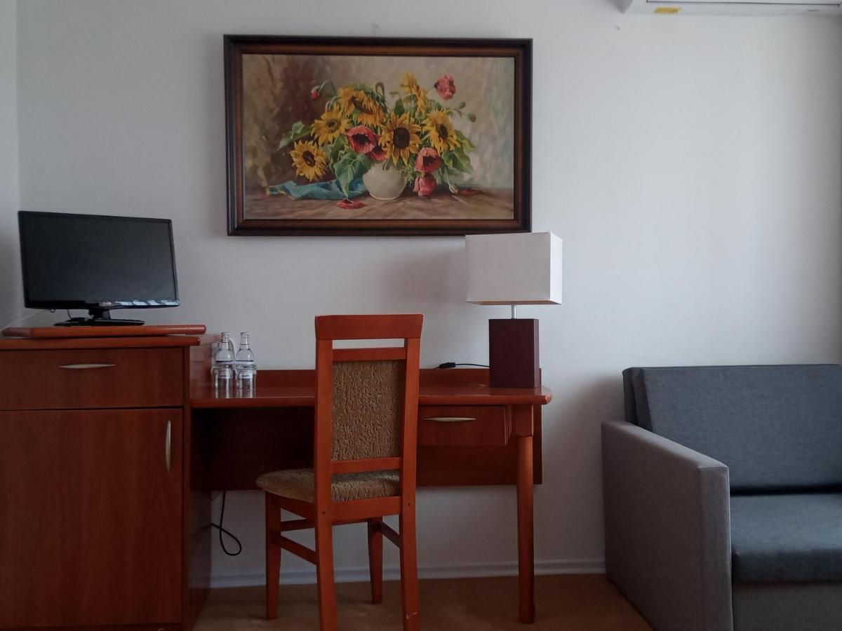 Elita Hotel & Restauracja Iwonicz-Zdrój Kültér fotó