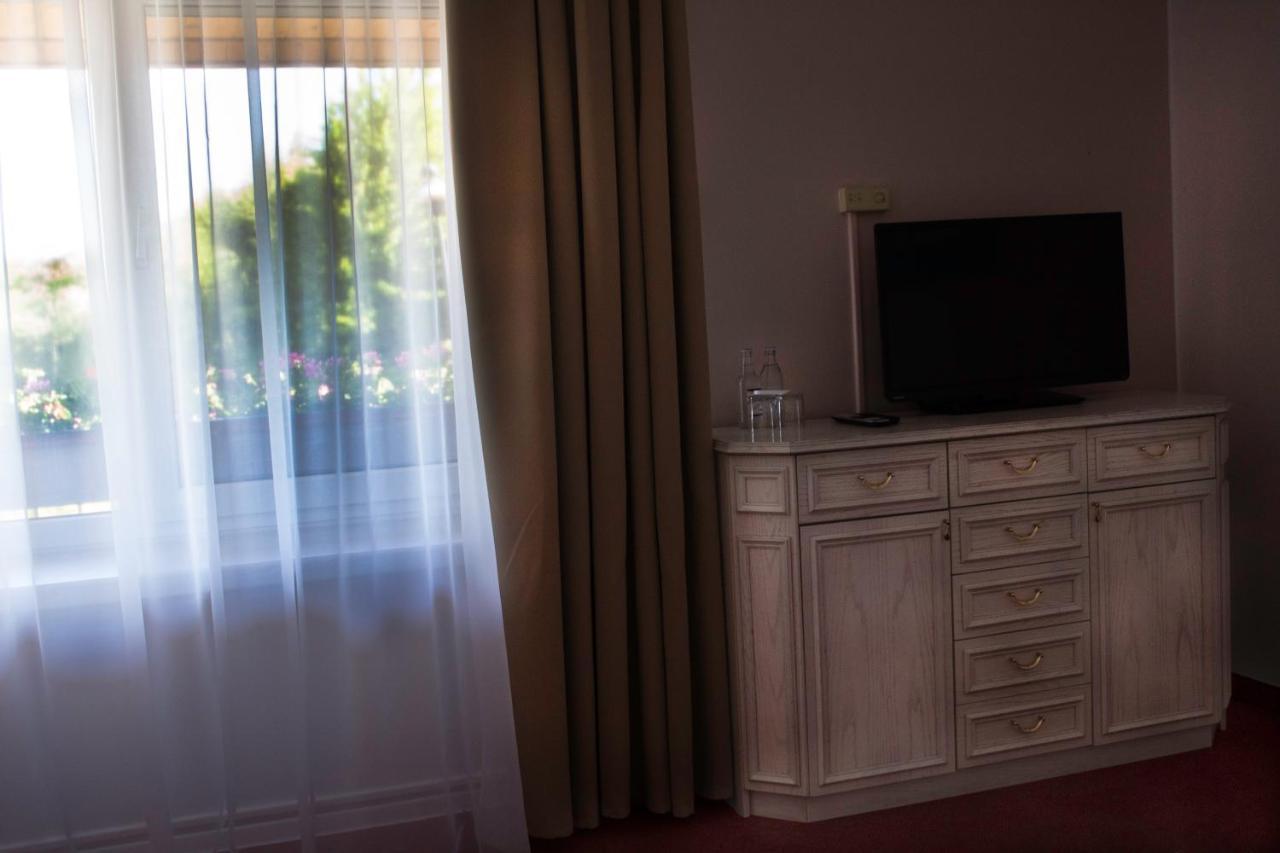 Elita Hotel & Restauracja Iwonicz-Zdrój Kültér fotó