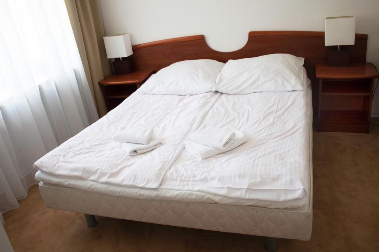 Elita Hotel & Restauracja Iwonicz-Zdrój Kültér fotó