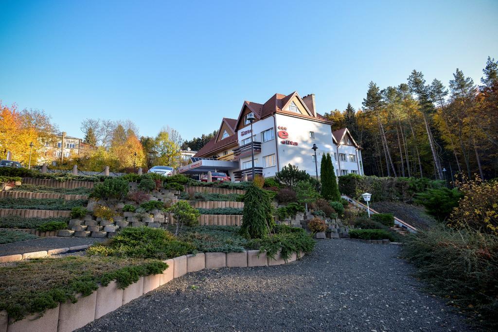 Elita Hotel & Restauracja Iwonicz-Zdrój Kültér fotó