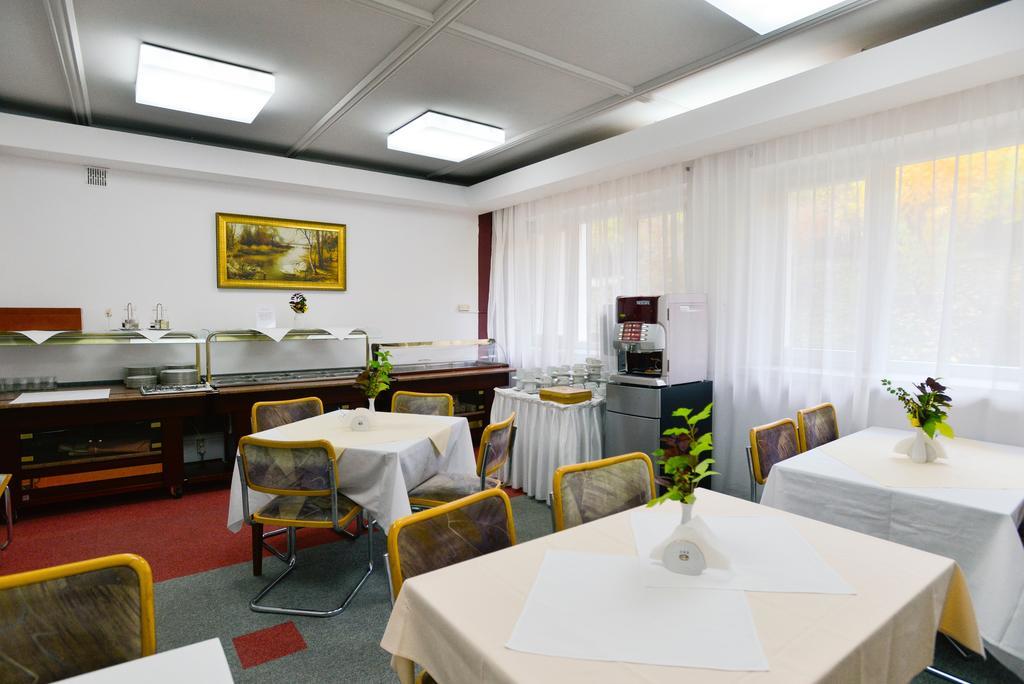 Elita Hotel & Restauracja Iwonicz-Zdrój Kültér fotó