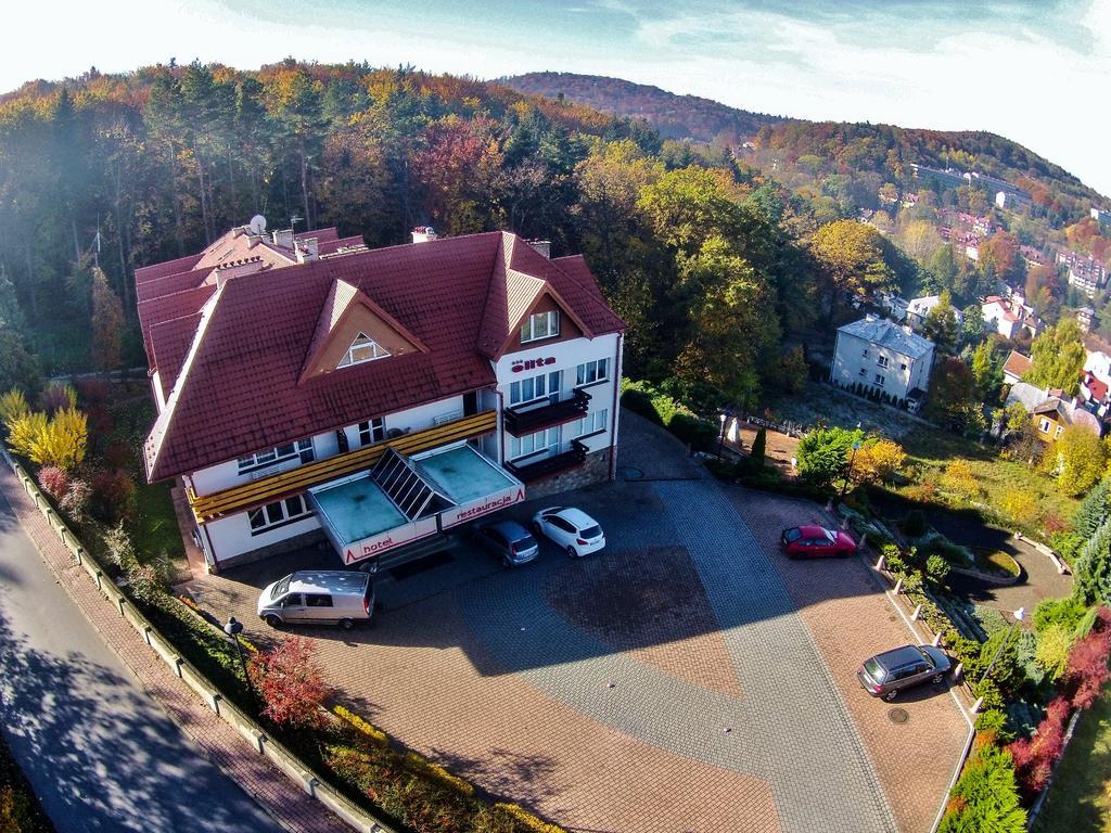 Elita Hotel & Restauracja Iwonicz-Zdrój Kültér fotó